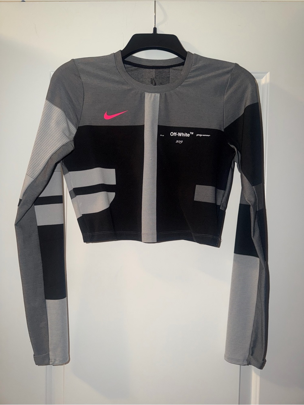 Off-White Black & Gray Long Sleeve Cropped Logo Top with Pink Accent
